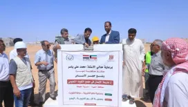 محافظ المهرة يضع حجر الأساس لمدرسة الإيمان ضمن مجمع الكويت التعليمي بالغيضة