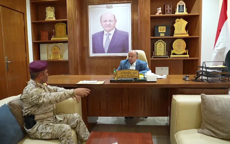 الخنبشي يطلع على أوضاع اللواء 11 حرس حدود ويؤكد دعم جهود إعادة ترتيبه