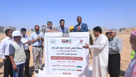 محافظ المهرة يضع حجر الأساس لمدرسة الإيمان ضمن مجمع الكويت التعليمي بالغيضة