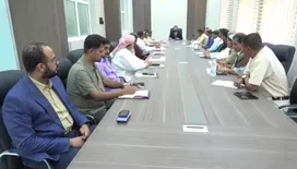 اجتماع موسع برئاسة محافظ أبين يناقش مستوى الأداء الإداري الخدمي