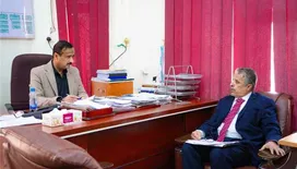 محافظ شبوة يناقش مع مدير عام بيحان معالجة أزمة الكهرباء واحتياجات المديرية