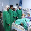 محافظ أبين يزور المواطن "علي حسن" ونجله إثر تعرضهما لحادث مروري