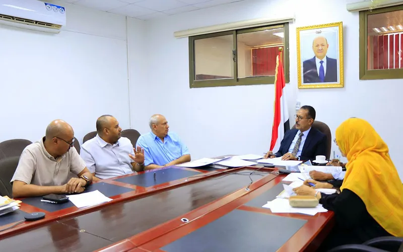 وزارة الصناعة تمنح إجازة المحاسب القانوني لخمسة من حملة الدكتوراه