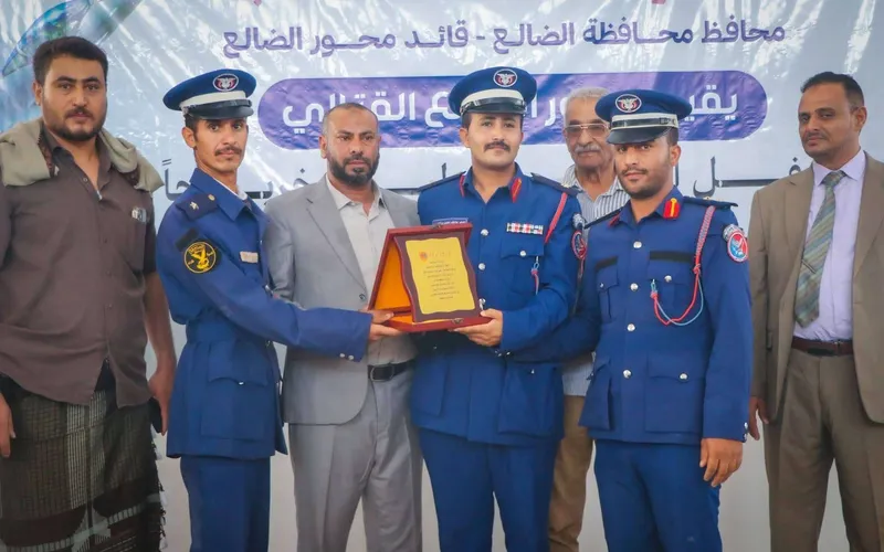 محافظ الضالع يكرّم خريجي كلية الطيران والدفاع الجوي الدفعة 34 منتسبي محور الضالع
