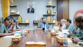 محافظ عدن يناقش مع رئيس مصلحة السجون ومدير الأمن أوضاع النزلاء والتنسيق مع النيابة والقضاء