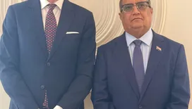 الخبجي يلتقي المبعوث الأممي ويؤكد أهمية الحوار الجنوبي ودعم الجهود الأممية لتحقيق السلام