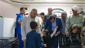 محافظ شبوة يطلع على مستوى الخدمات الطبية بهيئة مستشفى شبوة العام