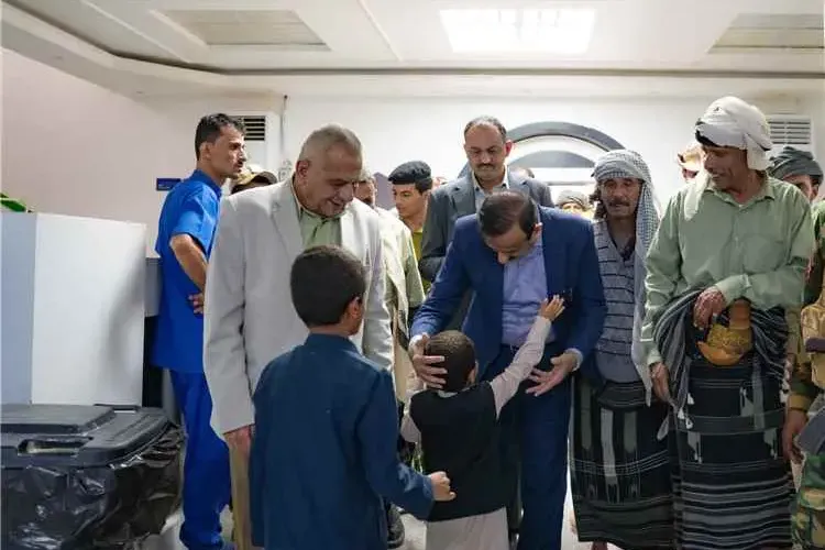 محافظ شبوة يطلع على مستوى الخدمات الطبية بهيئة مستشفى شبوة العام