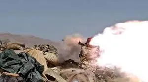 القوات الجنوبية في جبهة "كرش" بـ لحج تصد هجوماً حوثياً مكثفاً وتكبد المليشيات خسائر فادحة