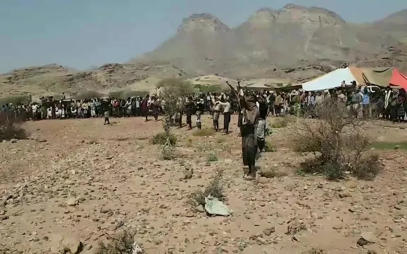 قبيلة آل هادي الحميرية تستقبل لجنة إصلاح ذات البين عقب الإفراج عن أبنائها