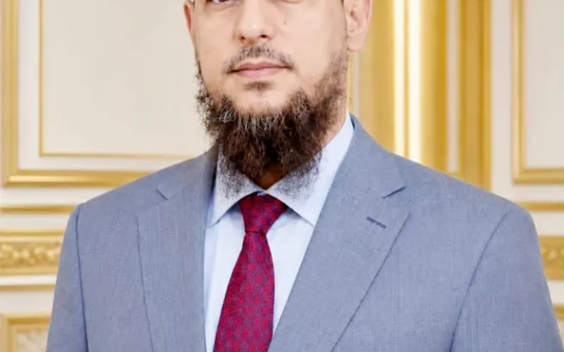 محافظ عدن لـ"عكاظ": لا مستقبل لليمن في ظل المشروع الحوثي ونثمّن دعم المملكة