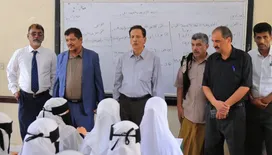 محافظ المهرة يدشن العام الدراسي الجديد ويتفقد انتظام العملية التعليمية في مدارس الغيضة