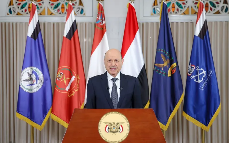 رئيس مجلس القيادة الرئاسي يدعو إلى التعبئة العامة ويفتح باب العودة الآمنة للمغرر بهم