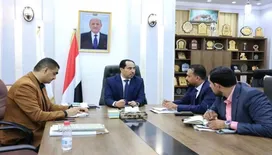 الوزير البكري يلتقي مدير عام مكتب الشباب والرياضة بساحل حضرموت